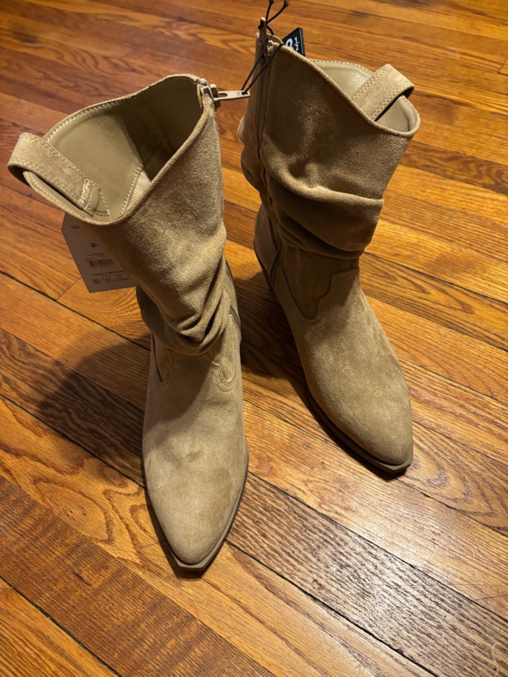NWT Time and Tru cow girl boots size 8 1/2W